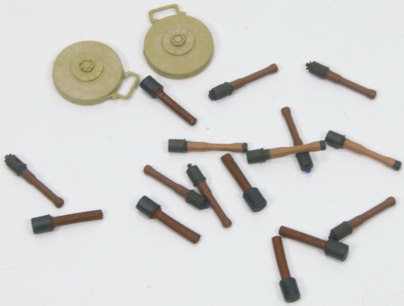 Modeling accesories hand granade mod. 24 & 43, mine antitank Tellermine, 1/35? 1/32?