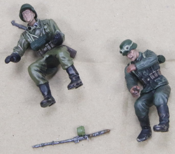 Modeling figures german, motorcycle troops, ¿1/35 – 1/32? Price 2 figures