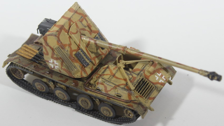Modeling tank destroyer Waffentrager Pak 43, 88 mm, assembled and painted, 1/72, box