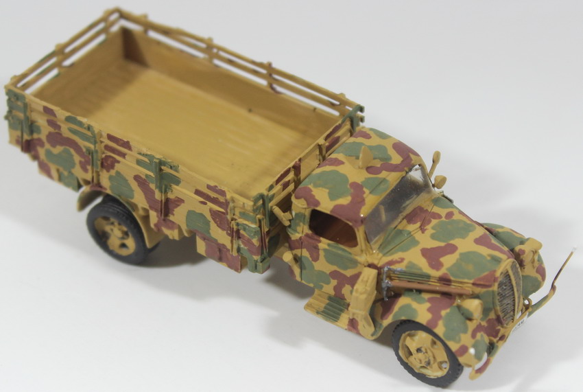 Modeling truck Ford, assembled and painted, 1/72, box no. 2