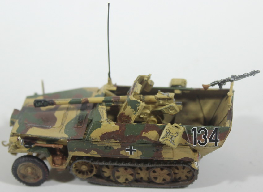 Modeling half track SdKfz. 250, Sonderkraftfahrzeug 250 & Pak 38, 50 mm, assembled and painted, 1/72, box 3