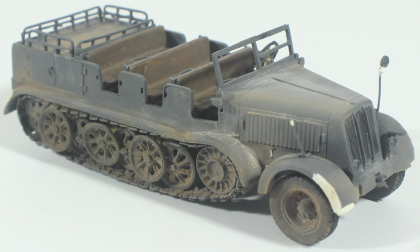 Modeling half track SdKfz 8, Sonderkraftfahrzeug 8, 12 T., assembled and painted, 1/72, box 9