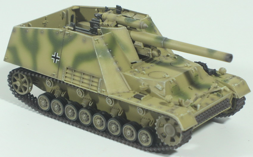 Modeling vehicle Hummel, SdKfz. 165, assembled and painted, 1/72, Dragon Armor, caja 10