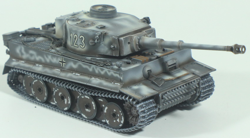 Modeling tank Panzer VI, Panzerkampfwagen Tiger Ausf. E, SdKfz 181, assembled and painted, 1/72, Dragon Armor, caja 11