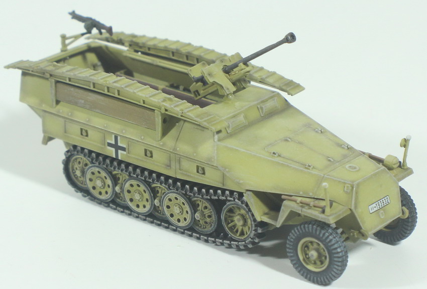 Modeling half track Sdkfz 251/7, Pionierpanzerwagen, assembled and painted, 1/72, Dragon Armor, caja 11