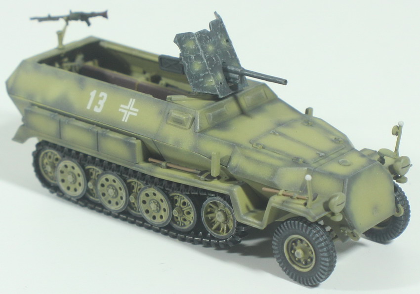 Modeling half track Sdkfz 251/10 - Schützenpanzerwagen, 3,7cm PaK, assembled and painted, 1/72, Dragon Armor, caja 11