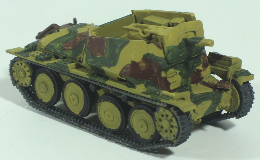 Modeling carro Panzer 38 (t), KwK 37 L / 24, de 75 mm, assembled and painted, 1/72, box 12