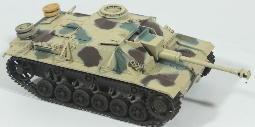Modeling tank destroyer Sturmgeschütz III o StuG III, 1/35, assembled & painted