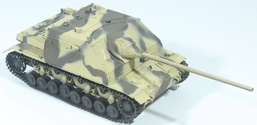 Modeling tank destroyer Jagdpanzer IV SdKfz. 162, 1/35, assembled & painted