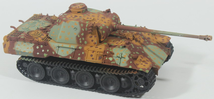 Modeling tank Panzer V, Panther, 1/35, assembled & painted.
