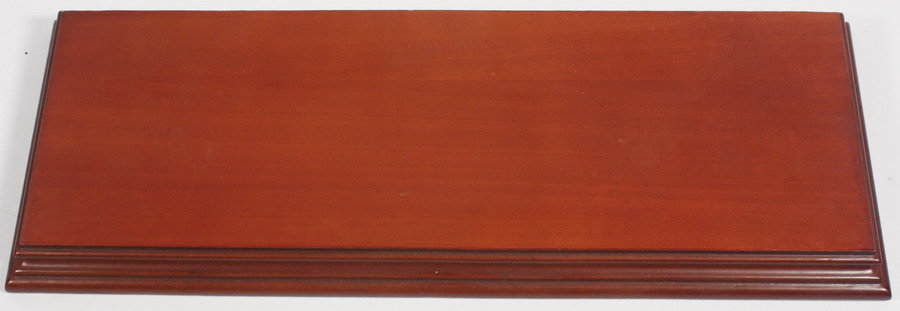 Wood base: measures: 23,00 x 10,00 x 2,30 cms. ref. 37