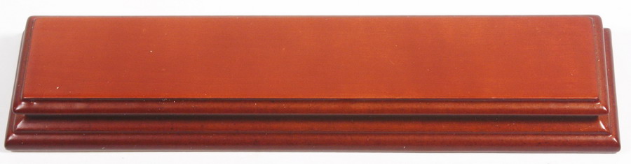 Wood base: measures: 17,50 x 3,00 x 2,30 cms. ref. 47