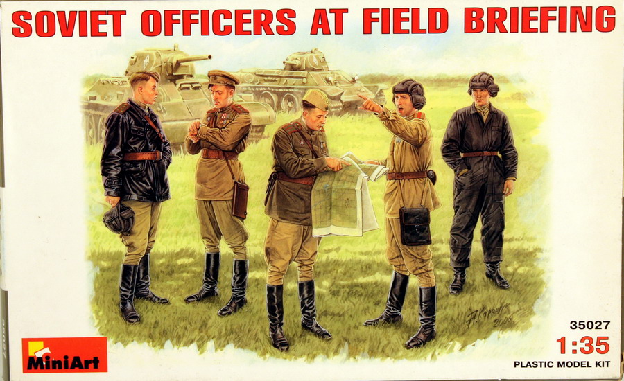Modeling figures soviet officers at field briefing, ref. 35027, 1/35, Miniart